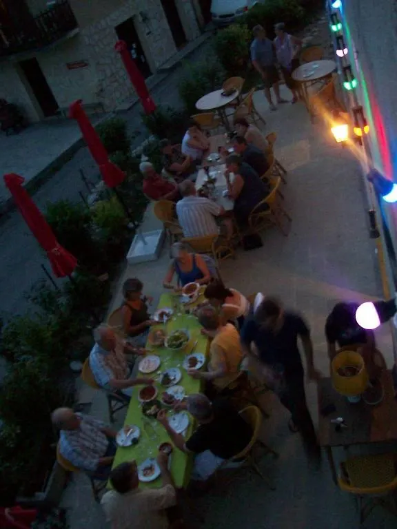 Bed and Breakfast Le Vin De L'Ete Ponet-et-Saint-Auban
